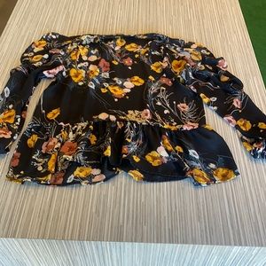 Women’s key shoulder shirt